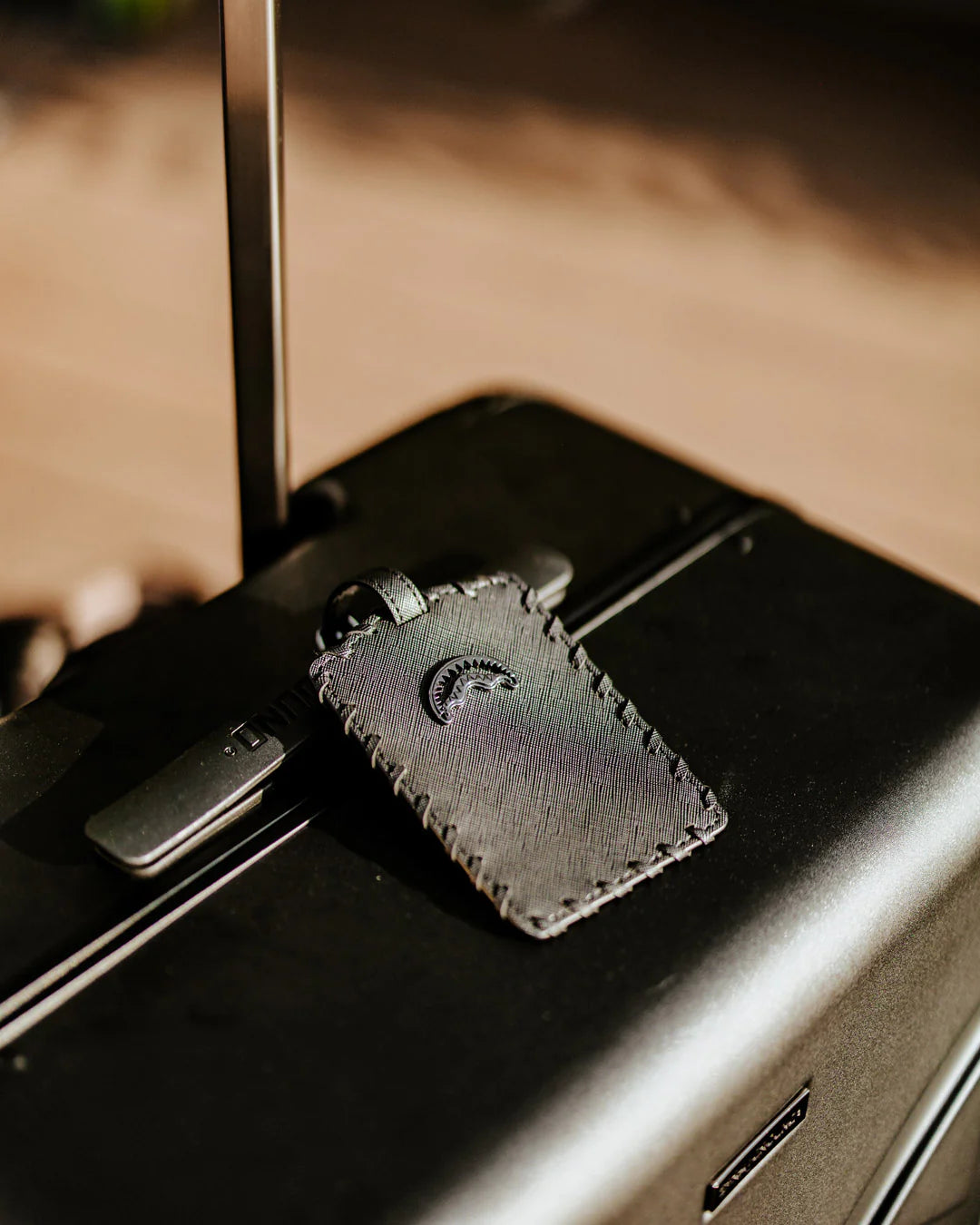REALITY CHECK SHARKITECTURE FULL-SIZE JETBLACK LUGGAGE (GUNMETAL HARDWARE) - Image 9