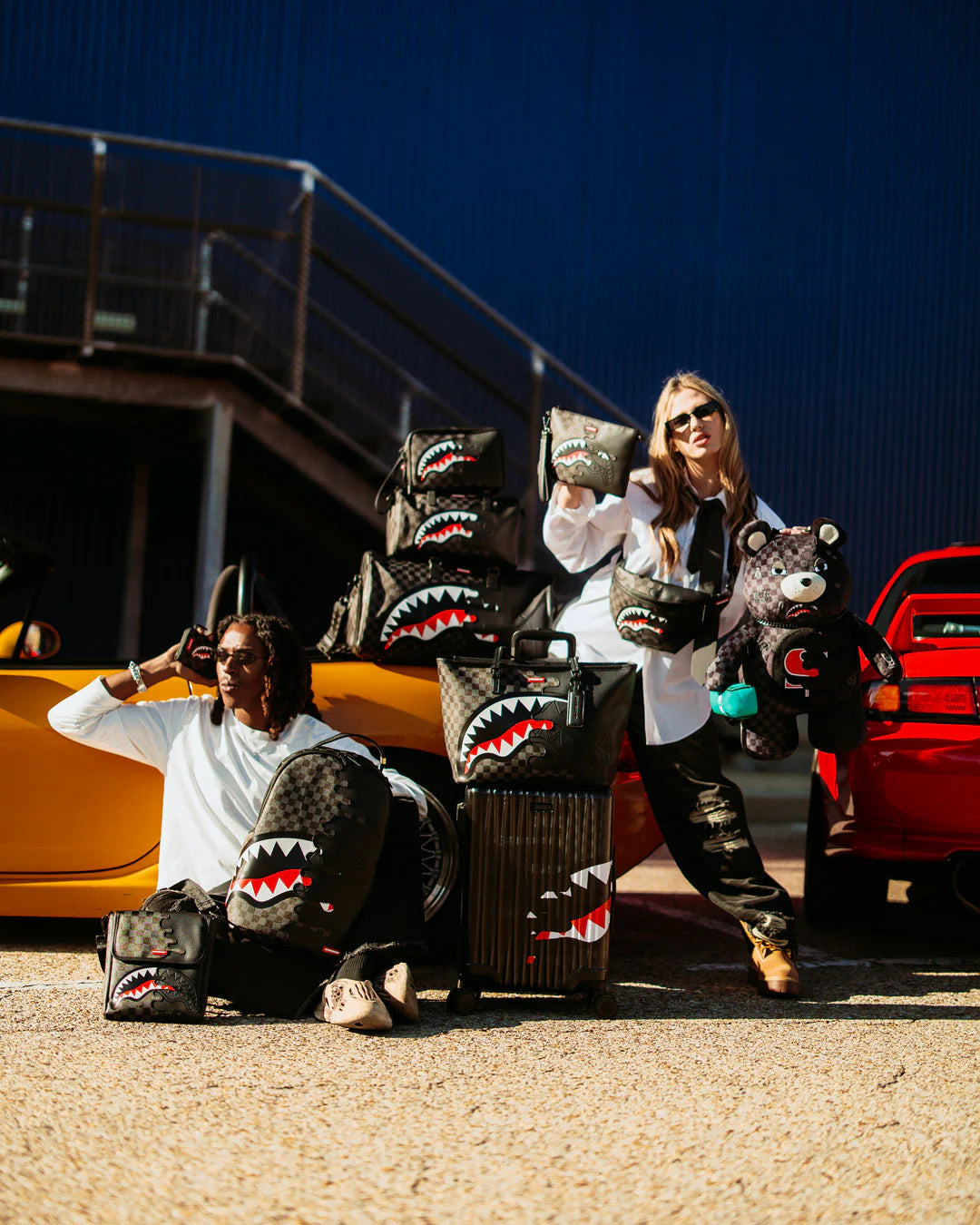 SPEED SHARK SIDE SWIPE TOTE - Image 2