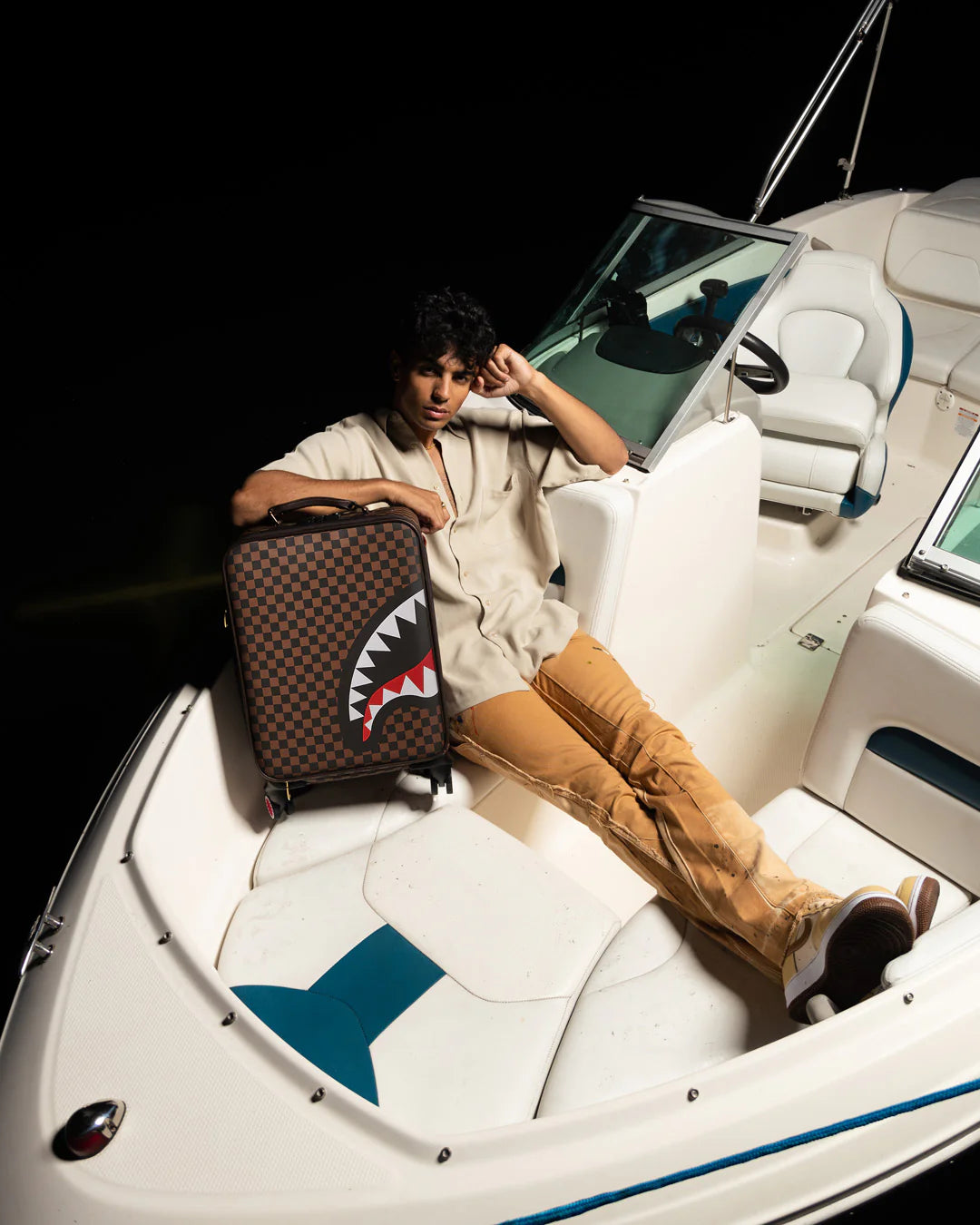 EXTERIOR GOLD ZIP POCKET SHARKS IN PARIS JETSETTER CARRY-ON LUGGAGE - Image 9