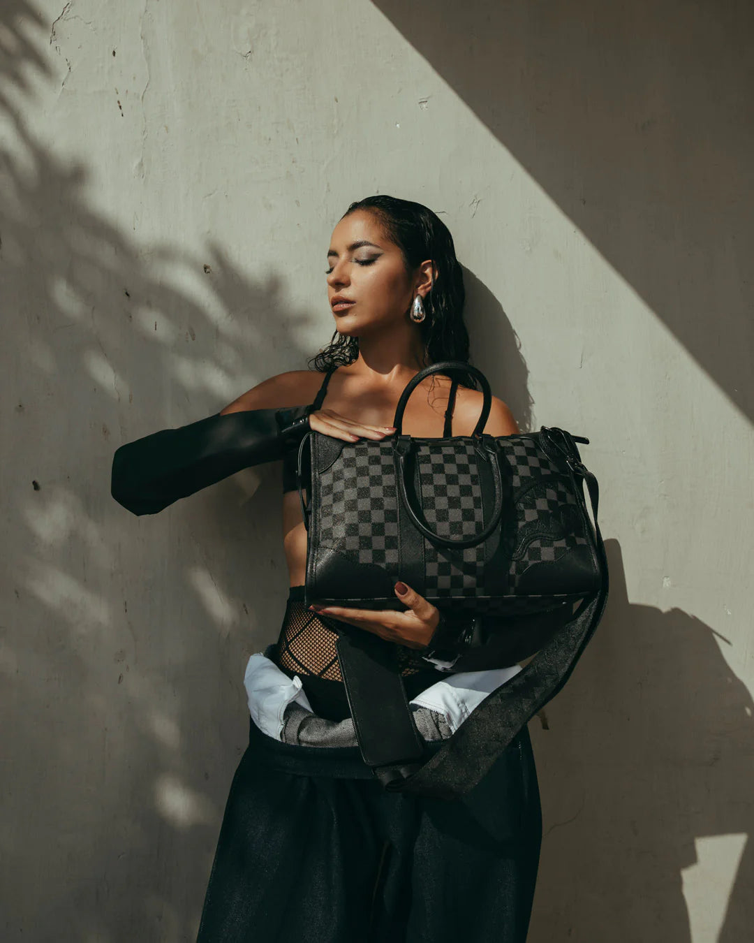 MIDNIGHT CHATEAU MINI PYRAMID DUFFLE - Image 4