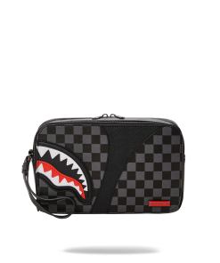 HENNY AIIR TO THE THRONE TOILETRY BAG