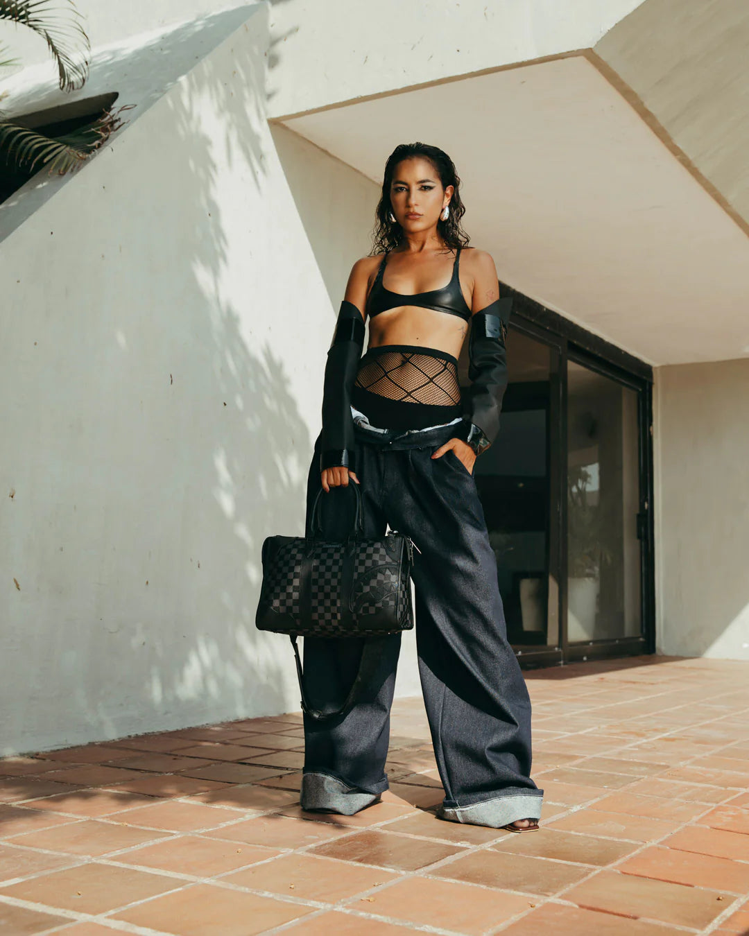 MIDNIGHT CHATEAU MINI PYRAMID DUFFLE - Image 10
