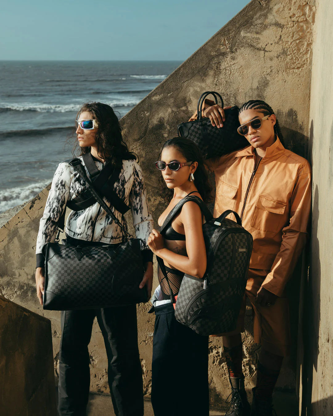 MIDNIGHT CHATEAU MINI PYRAMID DUFFLE - Image 6