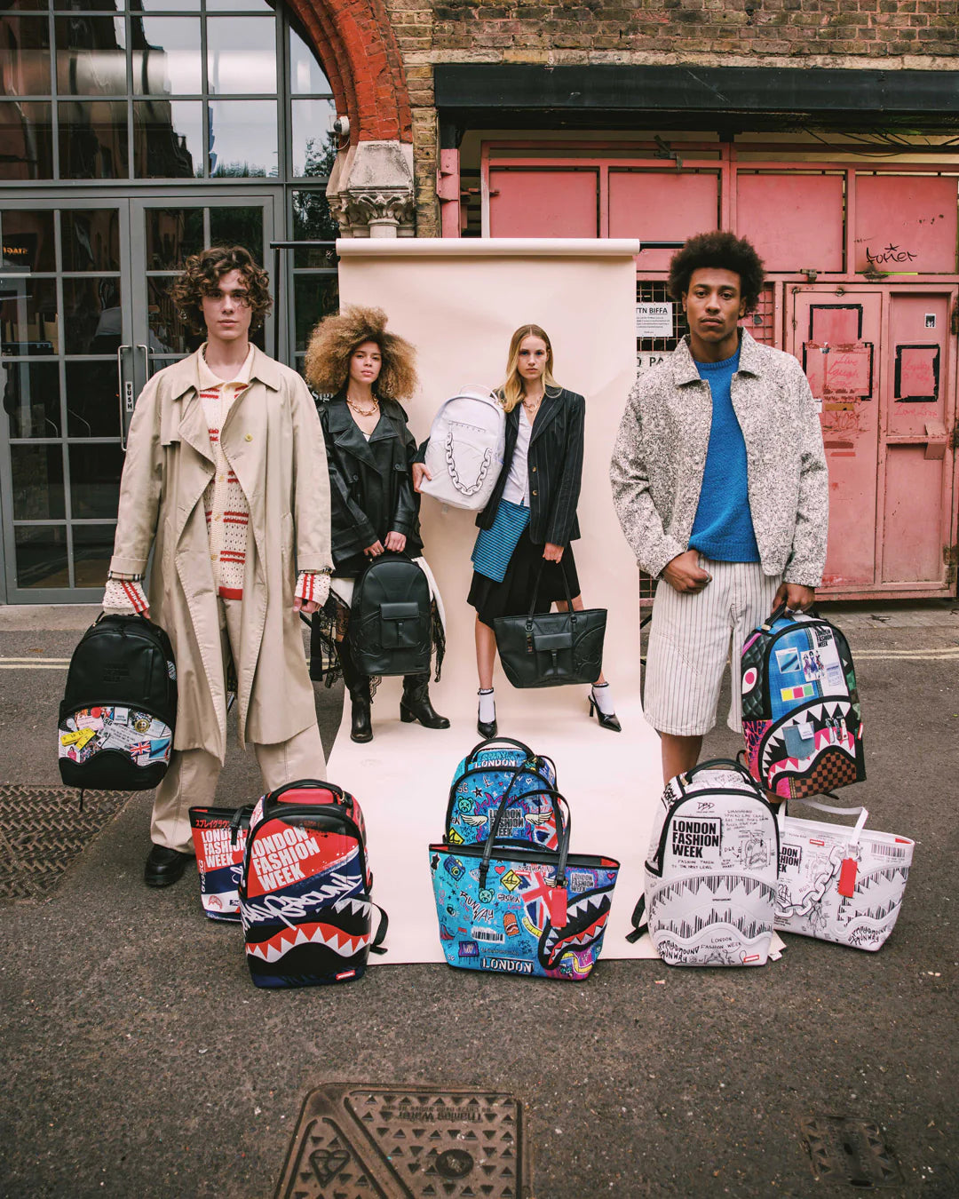 LONDON FASHION WEEK RED CARPET READY TOTE - Image 6