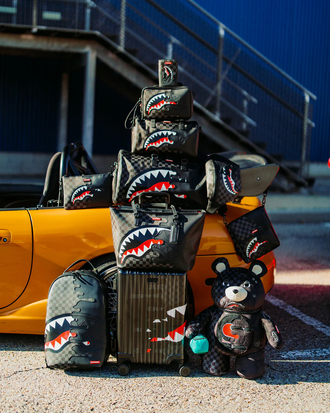 SPEED SHARK SIDE SWIPE TOTE - Image 3