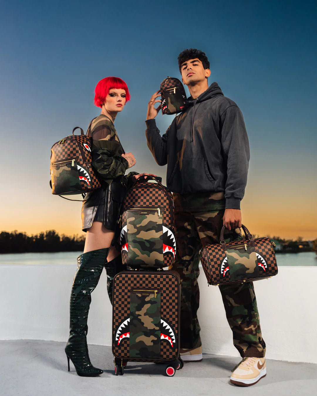 EXTERIOR GOLD ZIP POCKET SHARKS IN PARIS BACKPACK SLING - Image 7